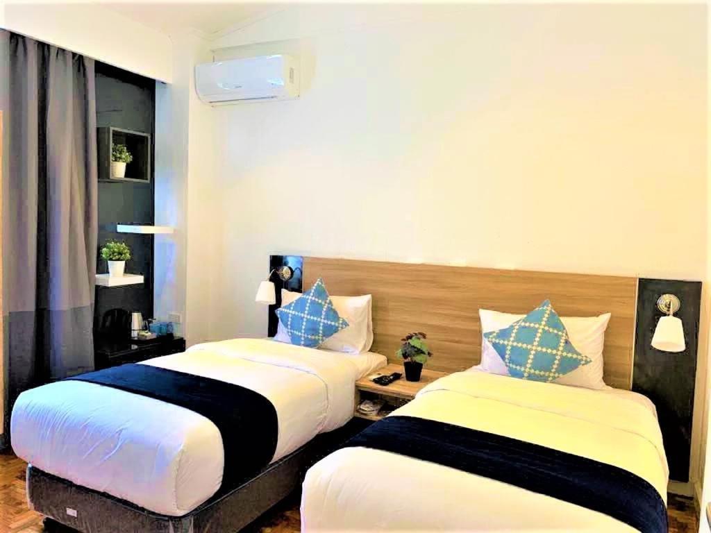 Chateau Bleu Resort Calamba  Exterior photo