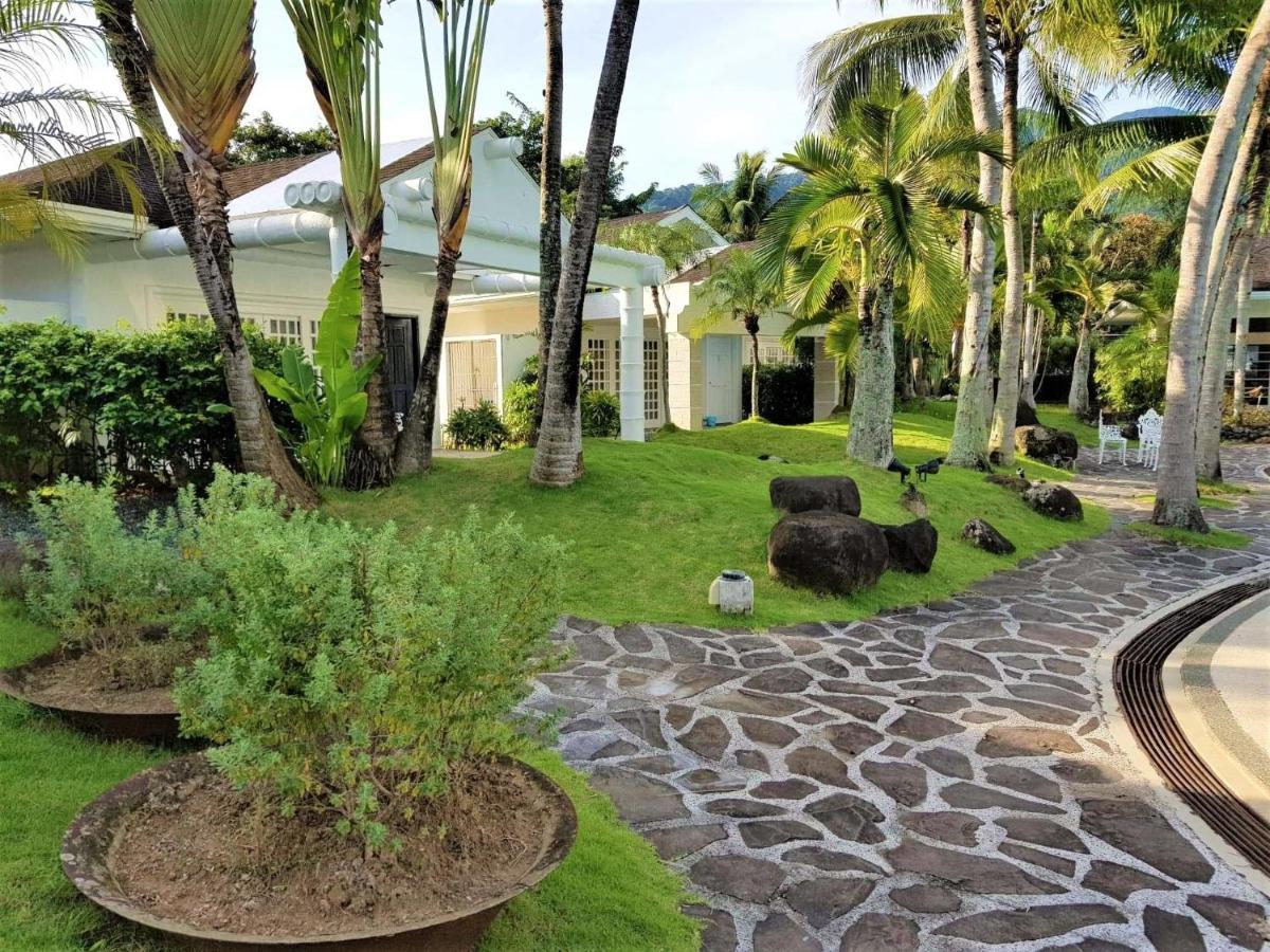 Chateau Bleu Resort Calamba  Exterior photo